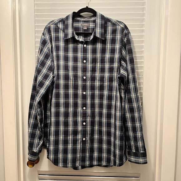 Eddie Bauer Classic Fit Men's Plaid Collared Dress Shirt - Picture 2 of 3